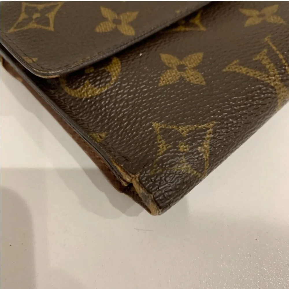 Louis Vuitton Brown Monogram Wallet International (Gently Used) - Picture 2 of 5